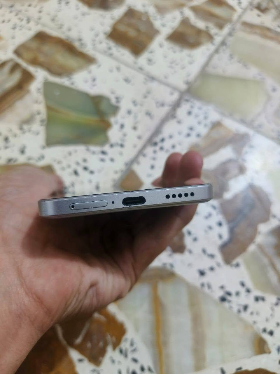 سلام عليكم 
بوكو X6 برو ذاكرة 512 للبيع 
جهاز جدا نضيف ما مفتوح 
غني عن التعريف ببجي 120 فريم سلس 
ويا فريز من ماركة دركسون الفريز ثلج ثلج امانت الله رهيب كلش اب 3دقايق يسوي الجهاز فريزز
السعر هوه ولفريز 250 بدون الفريز 220 الف
مكاني بغداد 
للاتصال واتساب ***********
