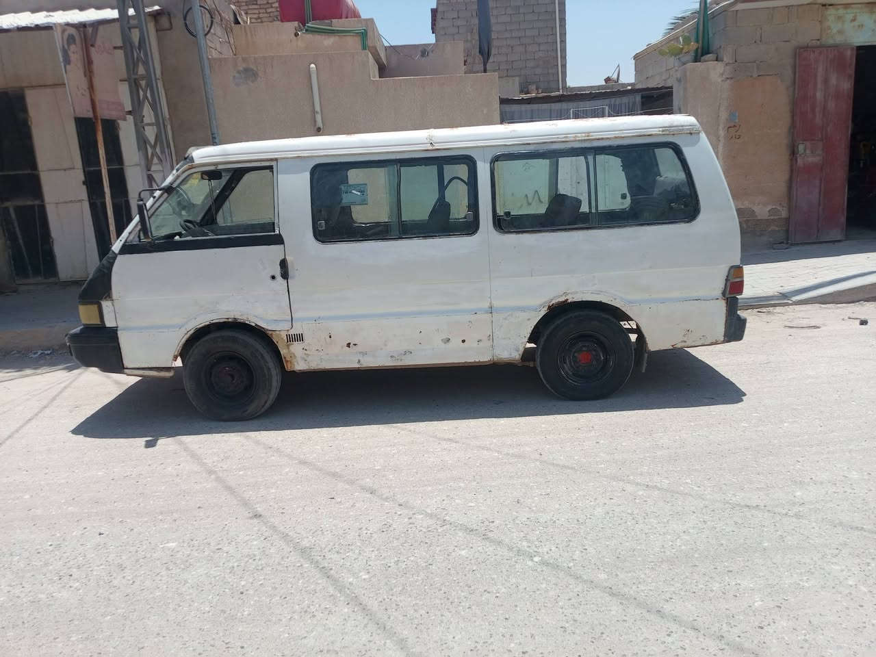 السلام عليكم للبيع كيه بسته موديل 95رقم بصره الماني مكينه وكير جدد تخم تاير جديد حداديه جديده كهربايات كله شغاله سياره جاهزه مصفره هيه وغرامات وصل خط وبحث جدد السعر 18وبيه مجال الشراي مستعجل علبيع العنوان كربلاء الاتصال على الرقم الموجود ***********
