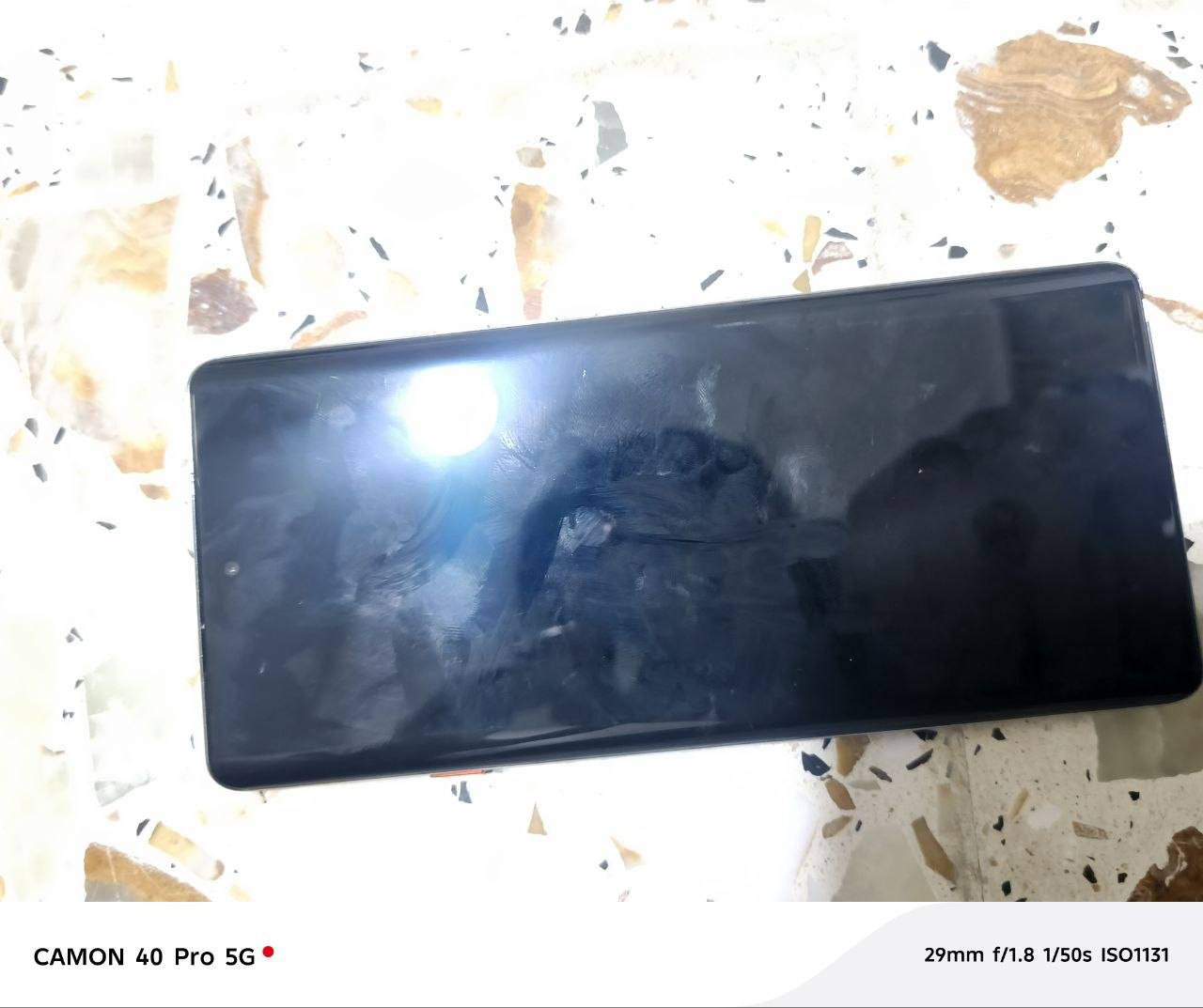 تكنو كامون40 برو 5G
جهاز جديد كامل ملحقات كارتونه وشاحنه 
السعر 335 وبي مجال حك جيتك علماً سعر الجديد 435 
مكاني بغداد مدينه الصدر
7747012546 واتساب
