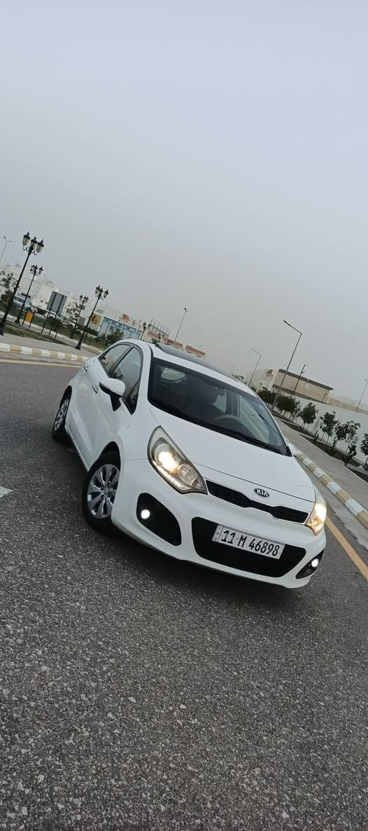 السلام عليكم ورحمه الله
كيا ريو 2014 فوووول مواصفات ١/١
رقم بغداد انكليزي سنويه لل2030 والهزة جديدة باسم أبونا 
مكفول كفالة عام فقط باب خلفي صبغ 
ماشيه 133 حقيقي 
المواصفات:
فتحة سلايت+حساس خلفي+مري شفط+بك لايت ليد +لد نهاري+كشاف زنون+مانع انزلاق+تحكم ستيرن جهتين+حاكية +جرس بال120+دواخل بيجي +نضام اقتصاد الوقود +سويجات شخاطة عدد 2 +تحكم في الايت +اشاره في المري+لايت اوتو

مكينه 1600 دوش قطرتين المرغوب ومكفوله 
كير ٤ AT المرغوب 
تدفئة تبريد ثلج 
تخم تواير جدد 
السيارة بشكل عام ولا برغي نقص 
السعر 97 وبالعافية على صاحب النصيب 
‏‪***********‬‏
مكانه بالديوانية
