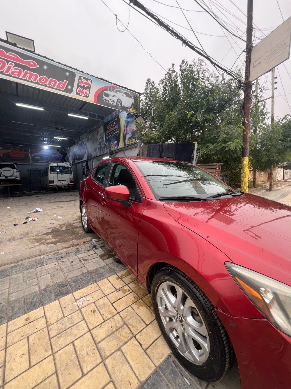 سيارة تيوتا يارس 2018ai
مكينة 1500تيربو 
بيهة بابين اليم العبري   مبدالات اصليات بمريكة وبيهة طخات يم القبق مال بانزين بوكسي وبل بنيد بوكسي  وبل باب  ومرجعهن  بل جهاز بيفيار 
رقمهة بغداد اباسمي 
سعر ٩٦وبيهة مجال 
***********