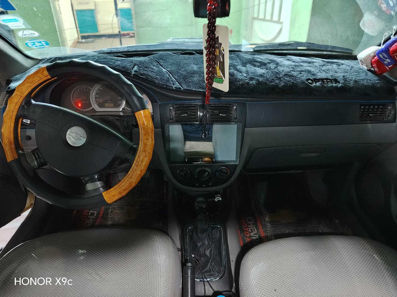 سلام عليكم اوبتر موديل 2004محدثاثه 2010 سياره جاهزه من اي نقص مال بيت محرك كير شرط نقابه صفر دفتر بانزين تغم تاير صدر كهربهيات اي نقص ماكو للبيع اومراوس حسب قناعه سعر 55 وبيه مجال بسيط 
عنوان كركوك
رقم الهاتف ***********
