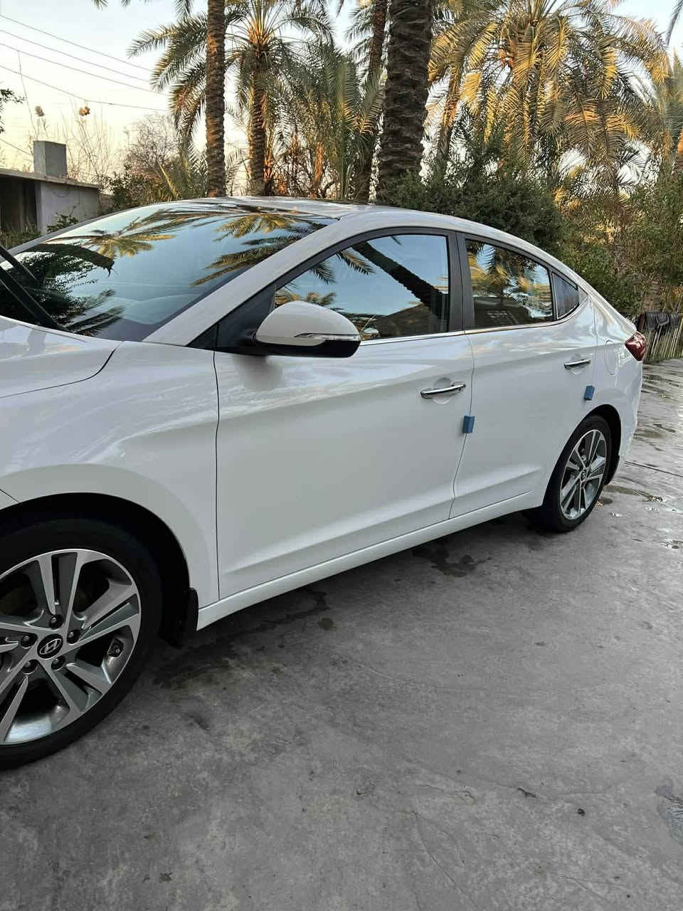 النترا وارد ايراني ٢٠١٧
داخل قرميدي 
لد امامي خلفي 
مري كهرباء قلاب 
رادار جانبي 
حساس امامي خلفي 
كرسي كهرباء 
كشنات ميموري 
تبريد قطعتين 
شاشه تحكم استيرن 
ماشيه ٩٥ 
مكان بغداد 
***********
