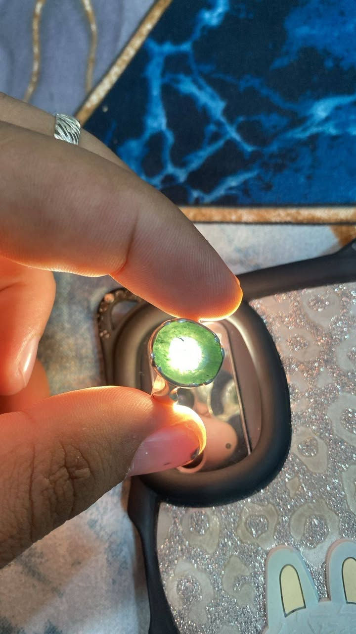 يا الله السلام عليكم
خواتم ياقوت وزمرد أفريقي شوائبي من أجمل ما يكون
سعر الخاتم ((  ١٠٠ )) وبي مجال مكاني بغداد البلديات تواصل فقط واتساب{ *********** }
