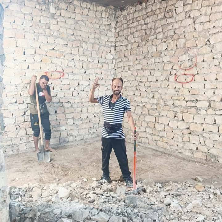 سلام عليكم  / يوجد كادر عمل جاهز/ تصعيد مواد/ تنضيف بيوت/ تفليش/ تكشيط/ تنضيف حدائق/ دفن نهري  / شقلنه ليل ونهار   /ومعداتنه جاهز/ ماعليك بس تصال على رقم  /  ***********./
