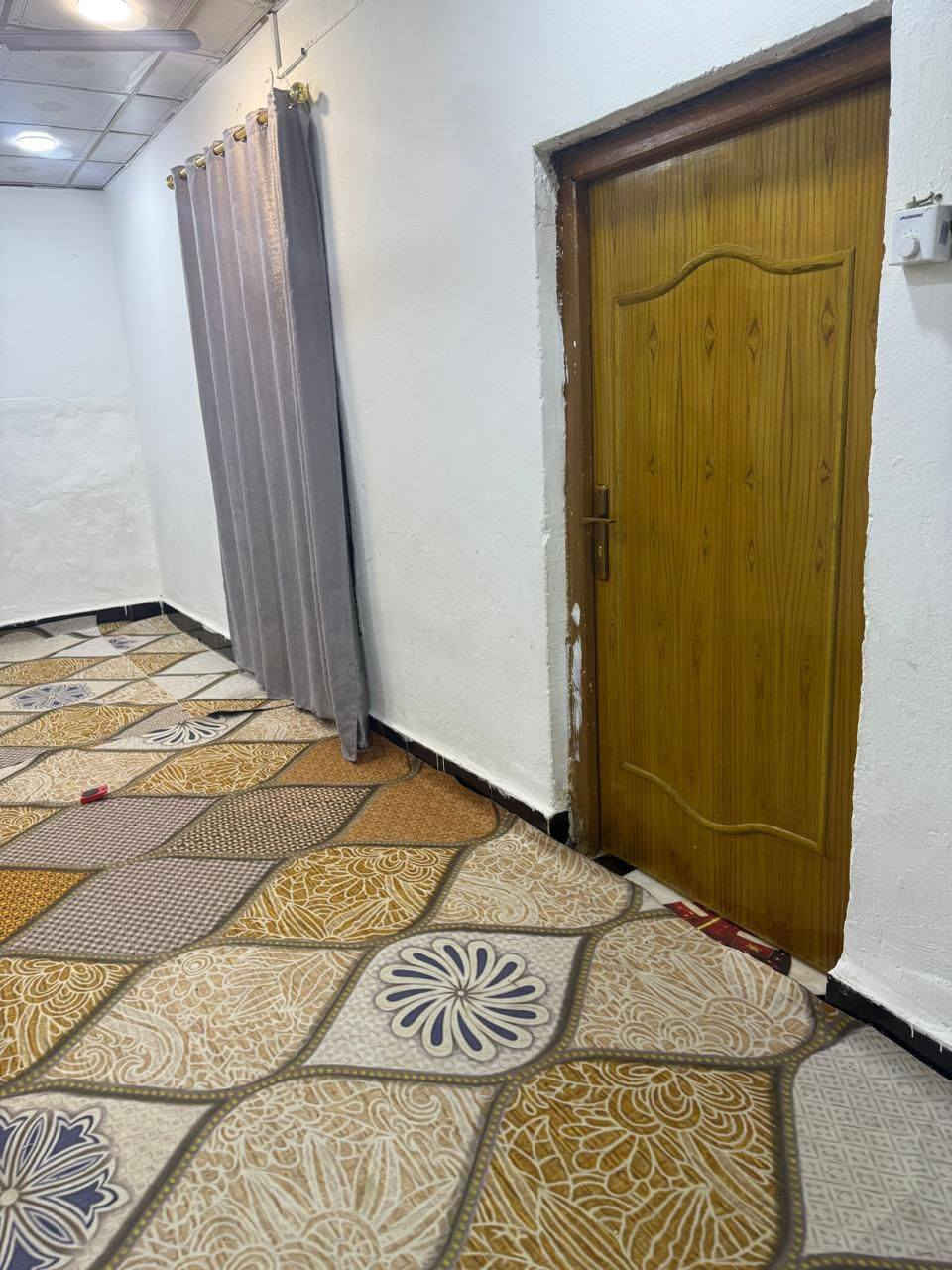 بيت البيع ميسان حي الكرامه قرب مستشفى التركي شارع ناصر ابو الباله مساحته 200 غرفتين مطبخ استقبال صاله وممر وساحه كبيره +محل
للأستفسار الاتصال على الرقم ***********
احداثيات الموقع الجغرافي https://maps.app.goo.gl/2BLDbuoMP7HpBWTx9
