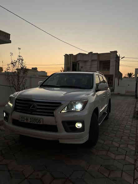 السلام عليكم 
لكزز ٢٠١٣ 
ماشيه ٢١٧٠٠
مكفول من كل شي (ماعدا الدعاميات صبغ بدون اي ضربه)
بسمي تحويل ثاني يوم ما بيه  اي مصرف ان شاءالله 
رقمي ***********
