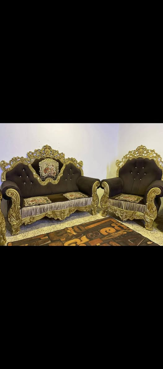 تخم ملكي مصري ١٠ مقاعد بدون ضرر   السعر 450 قفله من الاخير *********** بغداد البلديات
