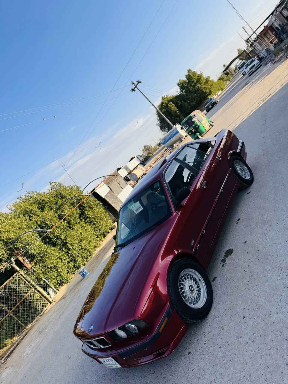 السلام عليكم 
للبيع 525 مسكر 
رقم بغداد 
فتحة بجم عريض 
م 1991 تحويل مباشر 

…..ملاحضة….السيارة بيها بعض النقوصات 
للاستفسار اكثر اتصل وتشلع عيوني 
مكاني بابل 
ه ***********
السعر،،،،53 وبيها مجال بعد المعاينة 
شي قليل
