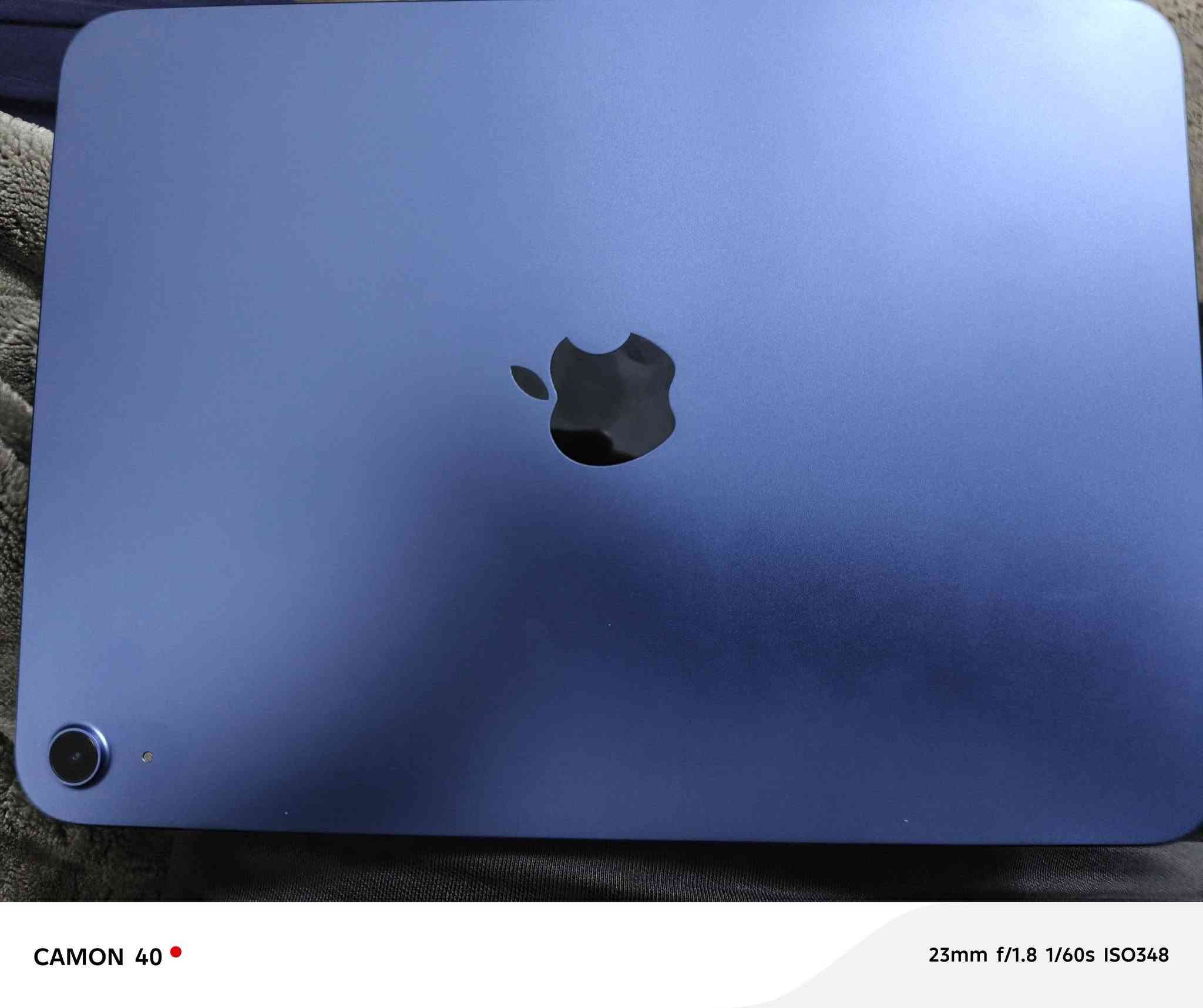 ايباد 11 لون ازرق ذاكره 128 مشحون 7 مرات فقط و مستخدم 7 ايام فقط ومذكور بالوصل يوم الشراء عليه لزكه شاشه اصليه بسعر 25 الف مذكور بالوصل هم  و وياه كفر اصلي هم بسعر 25 الف  والشاحنه بعدها بالتغليف مالتها وياه كامل ملحقاته مستخدم السعر 400 الف قفل 
العنوان شارع فلسطين تقاطع الصخره قرب النمور ستور 
***********
