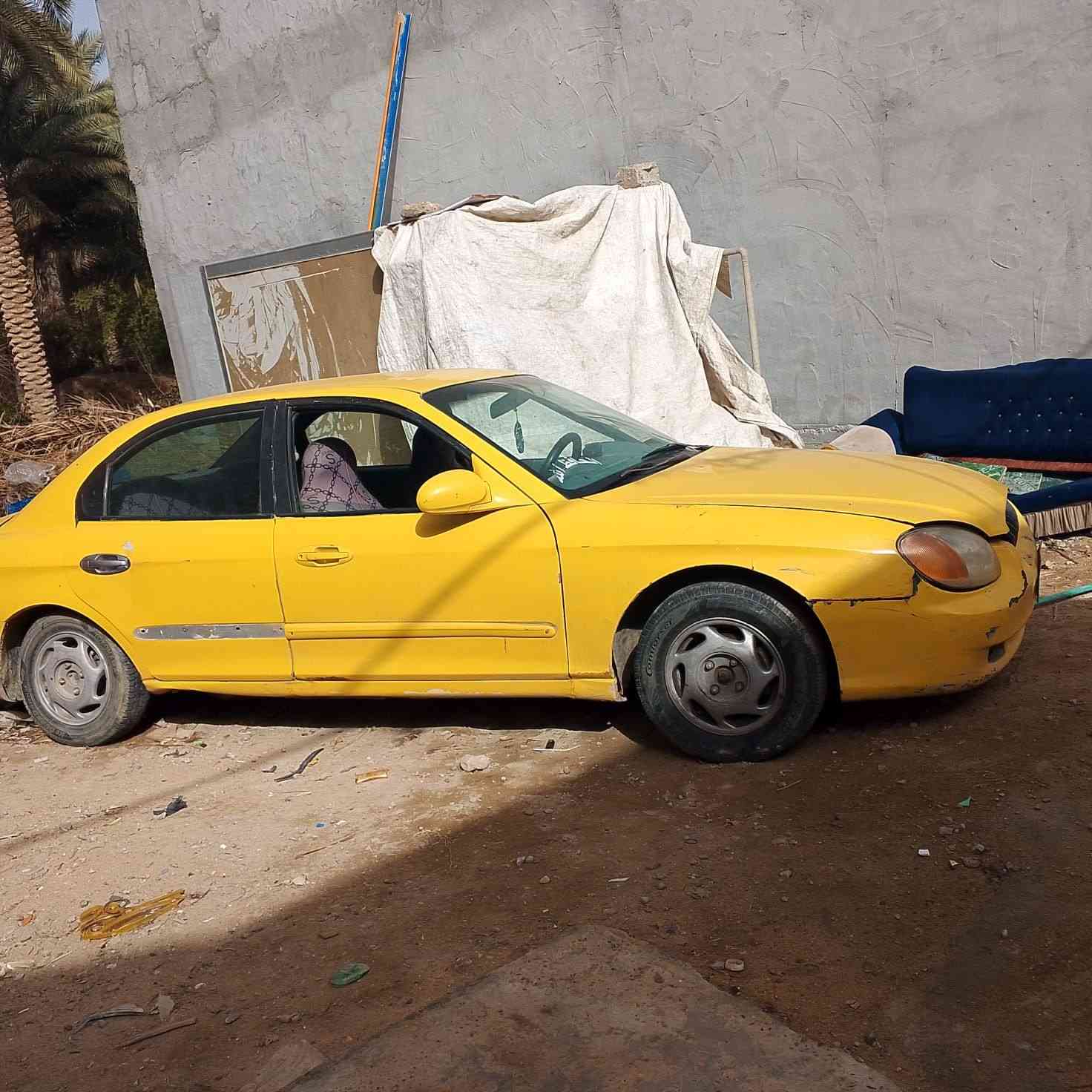 سوناتا اجره للبيع أو امراوس موديل 2000تاخذ صافي اتريد امداور او وكاله كير عادي نظيف ومحرك نظيف موبايل ***********
