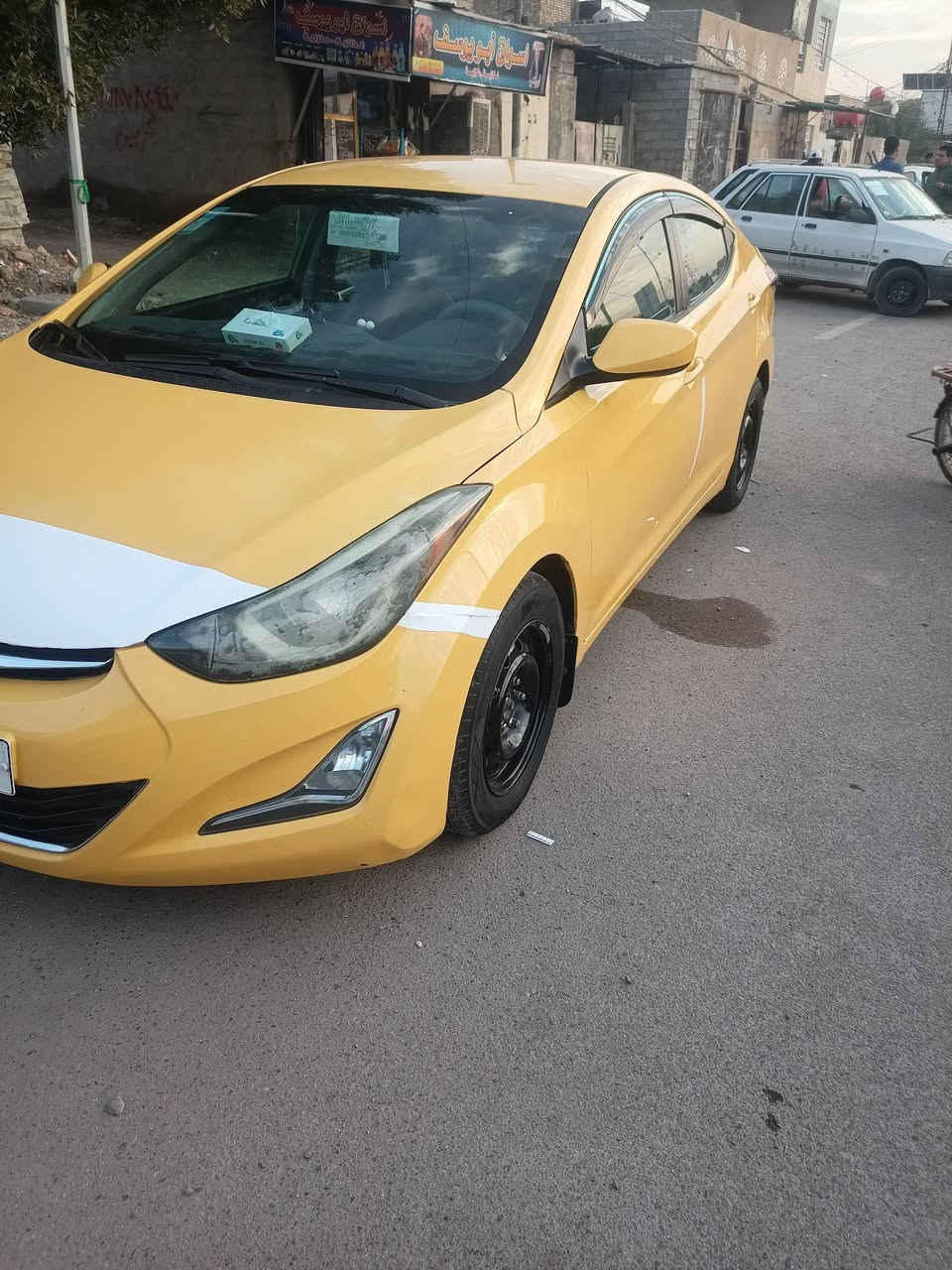 سلام عليكم . النترا 14 شكل ال15 رقم واسط جديد انگليزي حادث فقط بنيد نفسه مصلح  صور الحادث بالمنشور . سياره كلهه ليبل واحد . بيه دحچه بالدوسه اليمنه وطخه بسيطه بالبگ لايت الأيسر ومصلحه . مكينه گير تبريد تدفئه تخم تاير جديد دوشمه جلد مابيهه كل نقص . السعر 105 بيهه مجال . مكاني بغداد الشعله . هاتف واتساب ***********
