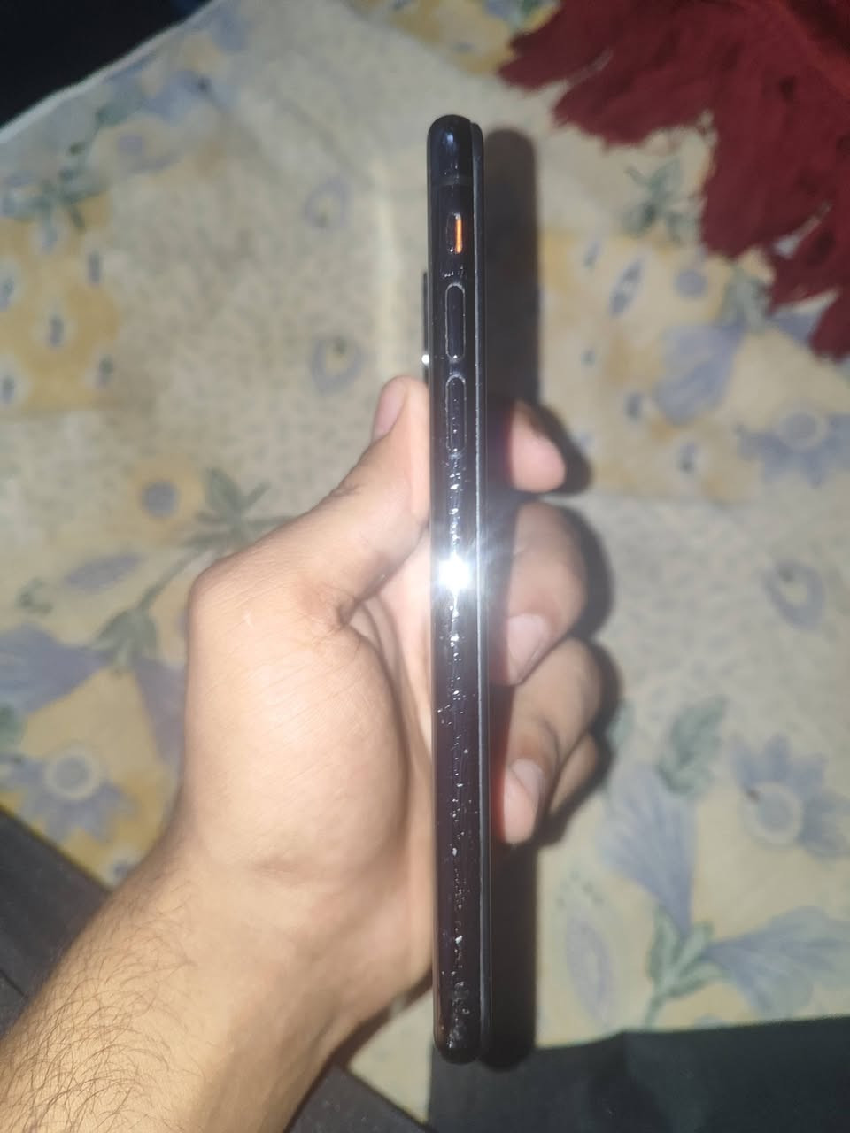 السلام عليكم
ايفون اكس ذاكره 256 بطاريه مبدله 100 
مبدل شاشه وبيها كسر فيس ايدي متوقف 
كاميرات كله شغال الجهاز
العنوان الديوانيه الحمزه الشرقي 
الرقم ***********
السعر 100 وبي مجال
