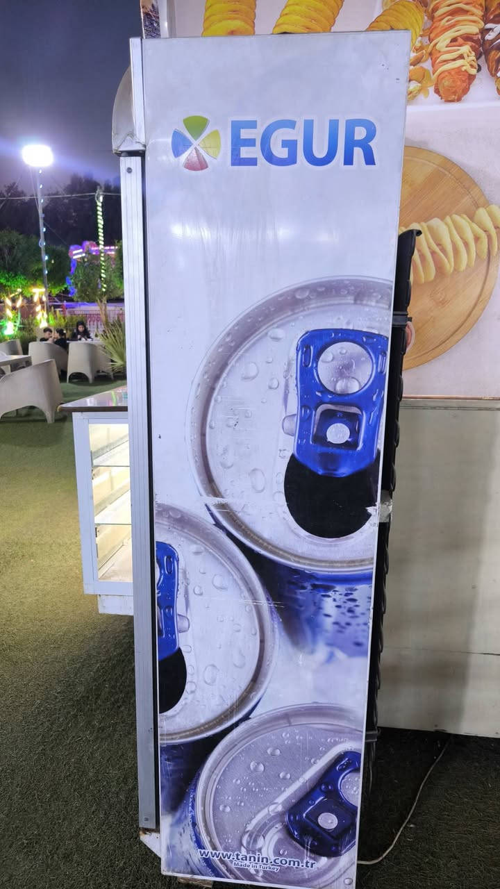 عارضة براد للبيع كلش نظيف وشغال ويبرد على حسب الاصول تركي الاصلي السعر 175 الف بي مجال بسيط اللي يحتاجه يتصل او واتساب ***********
