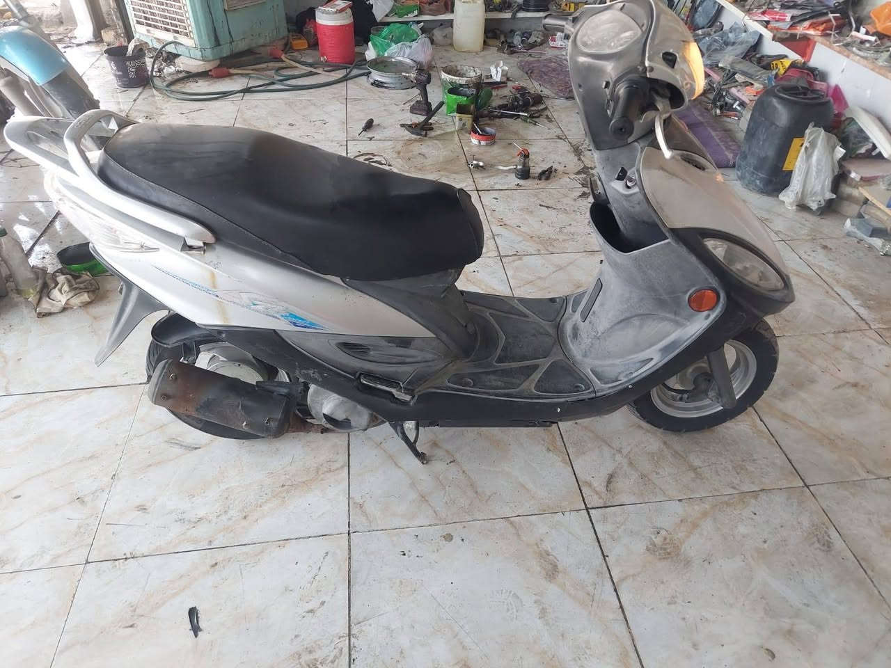 سلام عليكم كامكو جي فور للبيع مفتوحه فقط ولفات دراجه مفوله نكره سلف شلعه ومعدل خير من الله سعر ٤٠٠ َوبيها مجال قليل خاص مفتوح👍


**إذا كنت صاحب هذا الإعلان وتريد حذفه لأي سبب، رجاءا أرسل رسالة إلى الدعم الفني**