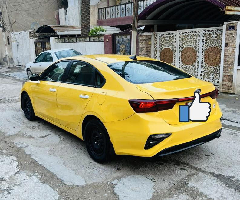 السلام عليكم للبيع
كيا فورتي 

موديل 2021

رقم بغداد باسمي 

حادث خفيف جدا 

محرك الفين دوش 

صدر امامي خلفي جديد 

تبريد ثلج 🧊 

مواصفات نص فول 

السعر 119 وبيه مجال 

السيارة جديده وين ما يعجبك تفحص افحص 

مكان سيارة بغداد 

رقم تلفون ***********
