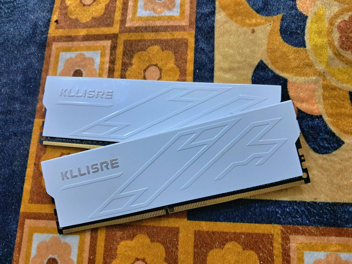 رامات ddr4 للبيع 
Cl22 3200MHz 
واتس اب 
***********