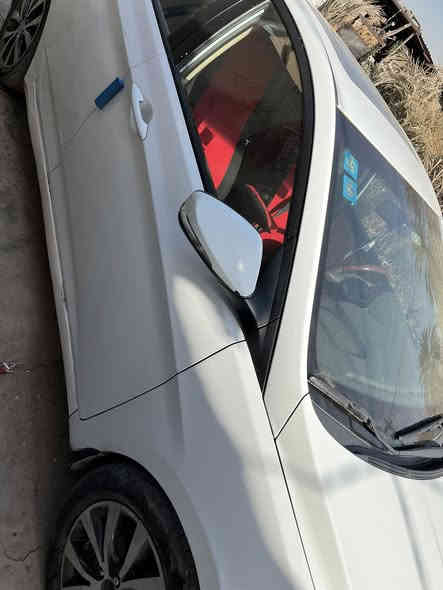 السلام عليكم شباب اكسند موديل ١٥ خليجي محرك ١٦٠٠معروف مواصفات فول بيها الصفحه اليمنه مرشوشه صبغ بس بدون ضربه اثر شخوط محرك كير مكفول مكان زعفرانيه ***********سونار موجود سعر ٩٨
