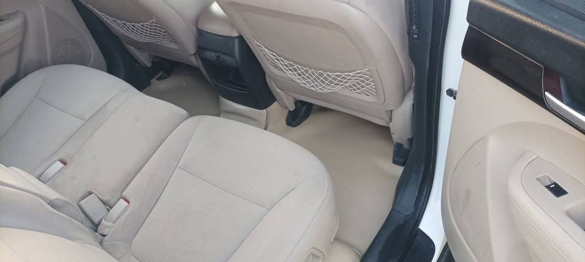 سورنتو 15 امريكيه حادثه فقط الدعايه الاماميه السياره ليبل واحدمكينه الفين واربعميه وباقي التفاصيل على هاذا الرقم***********
