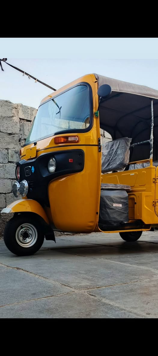 سلام عليكم تكتك مضلع للبيع ٢٢شهر١١ مكان بغداد ***********
