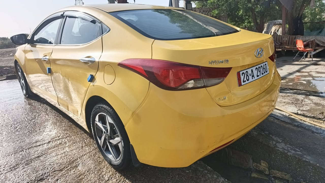 سلام عليكم  النترا موديل 12 خليجي السياره جاهزه تبريد ثلج  فتحه بالسقف شاشه تحكم ستيرن تخم تواير بيها تنقيص قليل  تبخير محرك 1800 الكير جديد توني شاده ضربتها جاملغ وباب وره السايق وطخات بسيطهه
السعر قفل 88 
هذا رقمي واتصل  ***********
