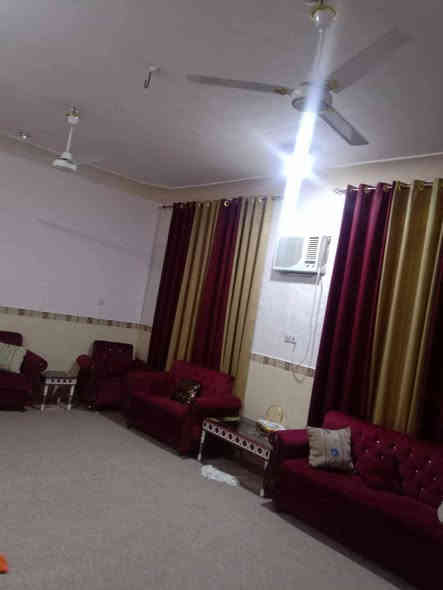 مكتب العداله للعقارات
بيت للبيع ٢٧٤ متر بالصياغ طابو بستان خلف اعدادية المثنى بالفرع طابقين كونكريت مسلح بناء جديد 5 غرف نوم الطابق الأول غرفتين وصاله كبيره وبراني صحيات خارجيه وداخليه مطبخ كبير الطابق الثاني ثلاث غرف نوم صاله كبيره صحيات السعر ١٩٠ مليون قفل الاتصال على الرقم *********** ابو عماد الظالمي عنوان المكتب في القشلة قرب مطعم ابو احمد او حسن المصور او ***********
