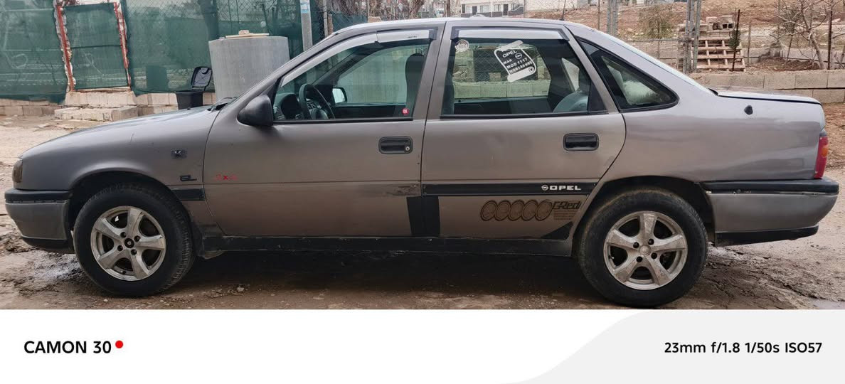 ئۆپڵ  ڤیکترا سنوق ، مەکینە 18، گێڕ عادی ، مۆدێل 1991، جامی شکاوی نی یە ،ئاڕمی پلاستیکی سلێمانی
بەشەرتی  ئاڕم و ئەوەلیات و موس و بڕاوەو غەرامە.
سعر 25وەرەقەو مامەڵە .
ناونیشان/سلێمانی
تێبینی/من خاوەنی نیم و ژمارەی خاوەنی سەیارەکە
‏‪***********‬‏ السليمانية, العراق
