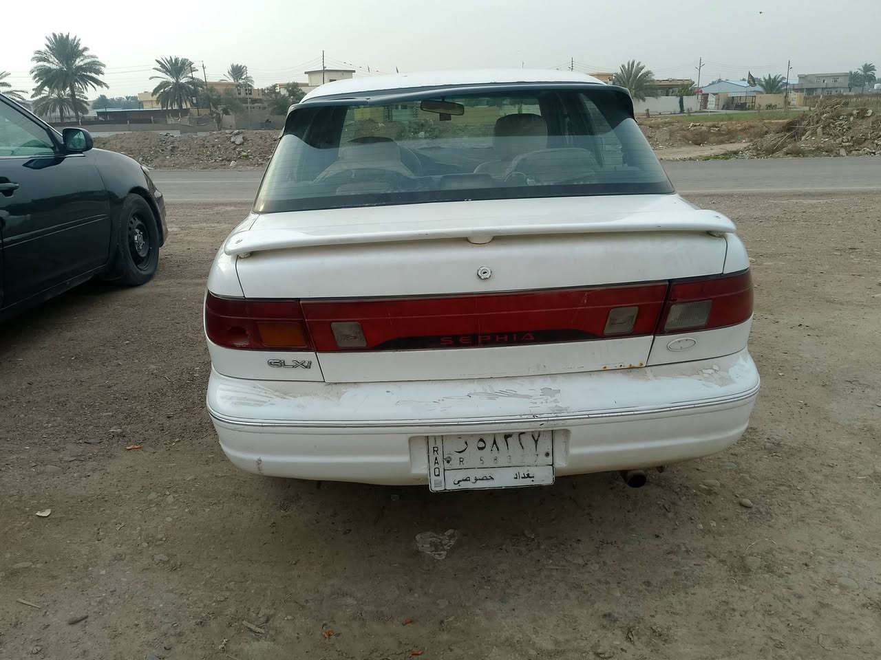 يالله سياره سيفيه للبيع موديل ١٩٩٤ كير ومحرك وحداديه مكفولة رقم بغداد الماني سنويه صاقطه السعر ٣٥ مكان السياره الضلوعيه مكلف بنشر ***********
