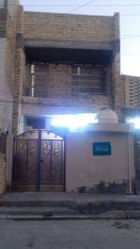 دار للبيع في منطقة الكفائات شارع 20 قرب مدرسه بغداد مساحة الدار 125 مت...