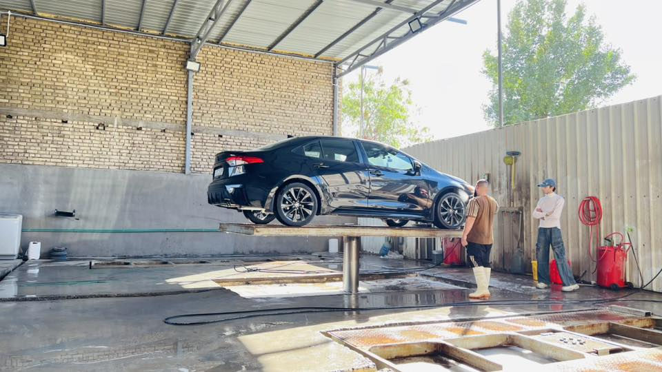 كورلا ياباني امريكي 
موديل 2023 
فئة se 
حادث جاملغ سايق بدون دواخل 
ومثل ما موضح بصور 
مواصفات ميحتاج اذكرها لان معروفة موصفات ال se
 رقمها بغداد 
سيارة بسمي 
شرط التحويل 
مكاني بغداد الدورة 
متواجد فيس واتس ورقمي ***********  
السيارة ع وضع الشركة
 ماشية 22
سعرها 160 وبيها مجال 
وشراي بي خير ويدلل
