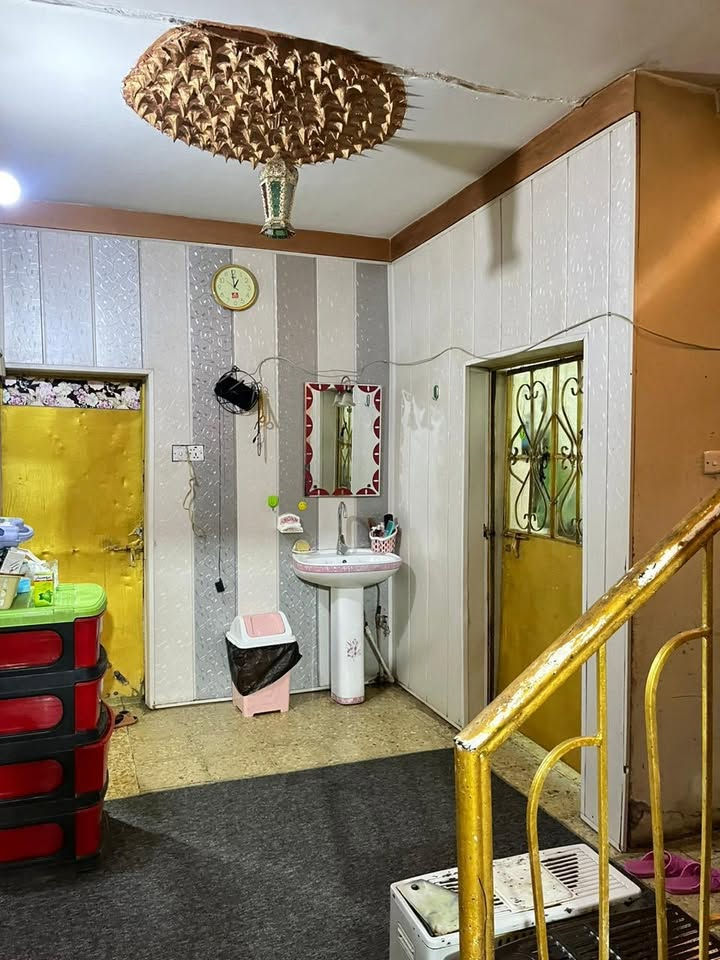 السلام عليكم
بيت طابو صرف بالحسينية الراشدية شارع 20 حي الزهور 
200 متر للبيع بسعر 160 
للتواصل 

***********
