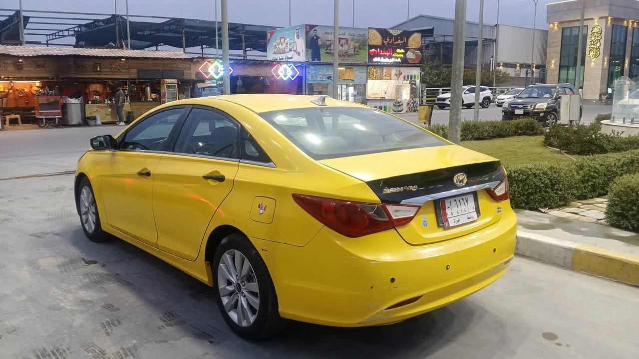 سوناته 11وارد امريكي بدون حادث مكينه جديده لسياره جاهزة مكان بغداد لشعب لسعر 88//***********
