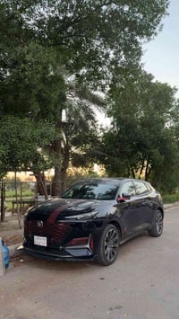 Uni-k للبيع  62500 km  بدون صبغ بعدها داخل الضمان  07725034373