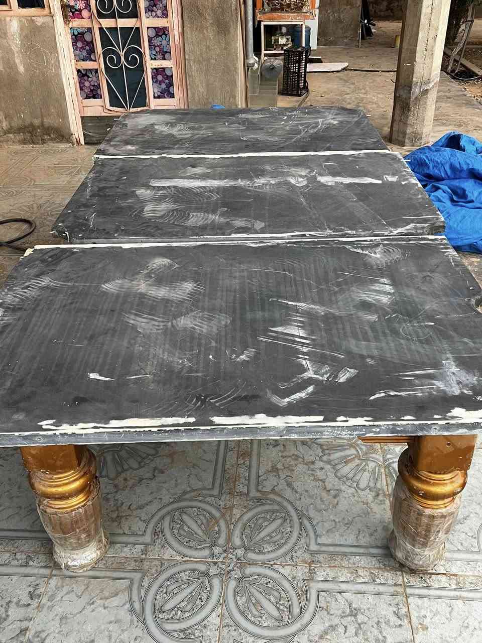من رخصه الادمن 🤍
السلام عليكم ورحمة وبركات …. ميز بليارد مستخدم للبيع مع كامل الملحقات… الميز مثل ما موضح يحتاج تنظيف وشد فقط …السعر 200 الف وبي مجال بسيط للشراي 
رقم الهاتف:*********** واتساب +اتصال
