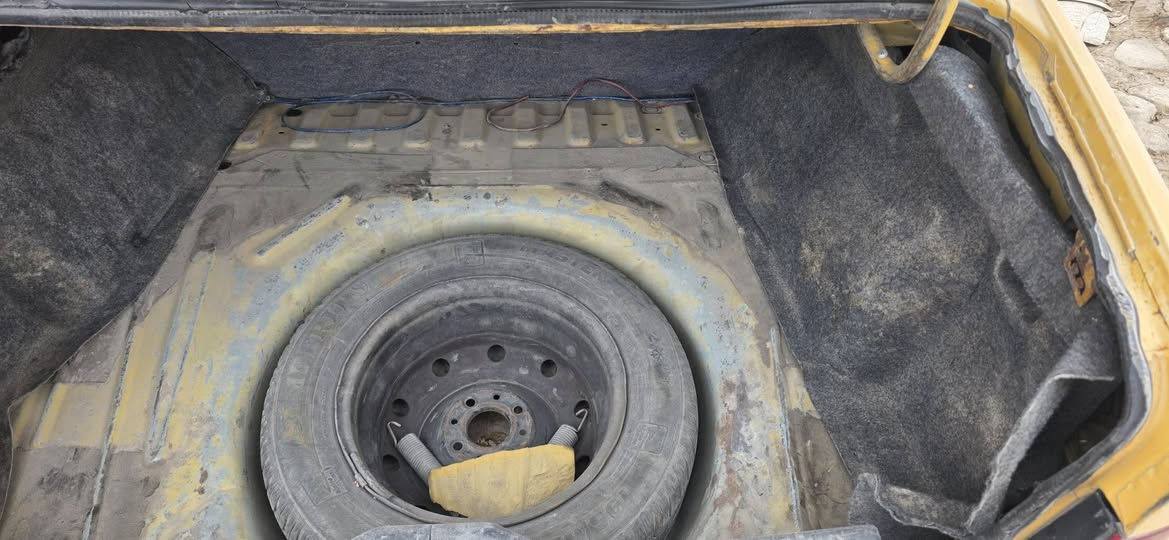 سمند 2011 رقم بغداد سنويه لغايه  27 مصفره هيئه وغرامات
سعرها 17 وبيها مجال سياره شغاله مال استخدام للاستفسار الاتصال عل الرقم ***********
