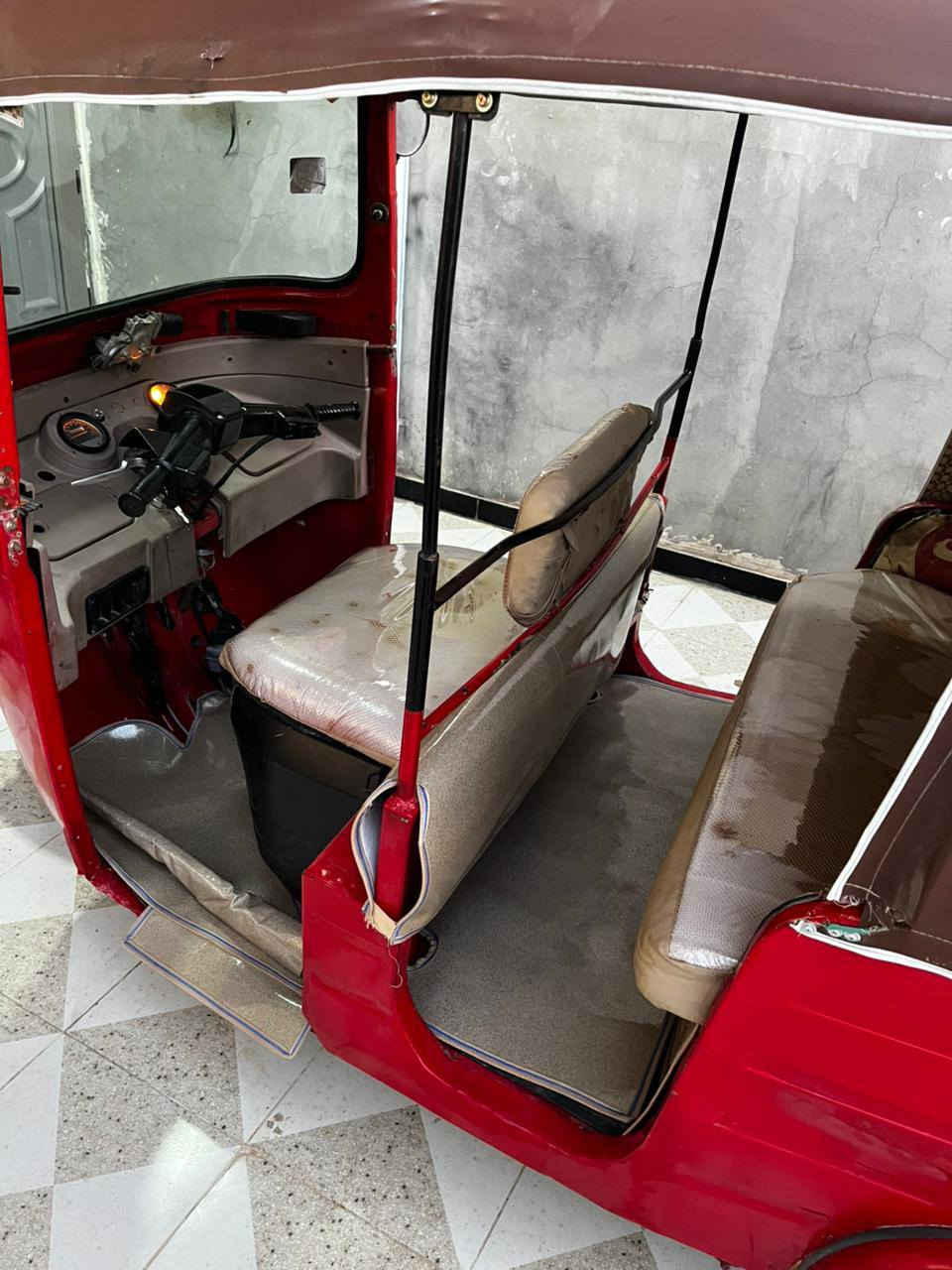 السلام عليكم تكتك للبيع  2018 مكينه 20 خير من الله لا بخار ولا تنقيص  معمره كامله عده طخه بل صفحه ومبينه بلصور العنوان بعقوبه  للاستفسار ***********
