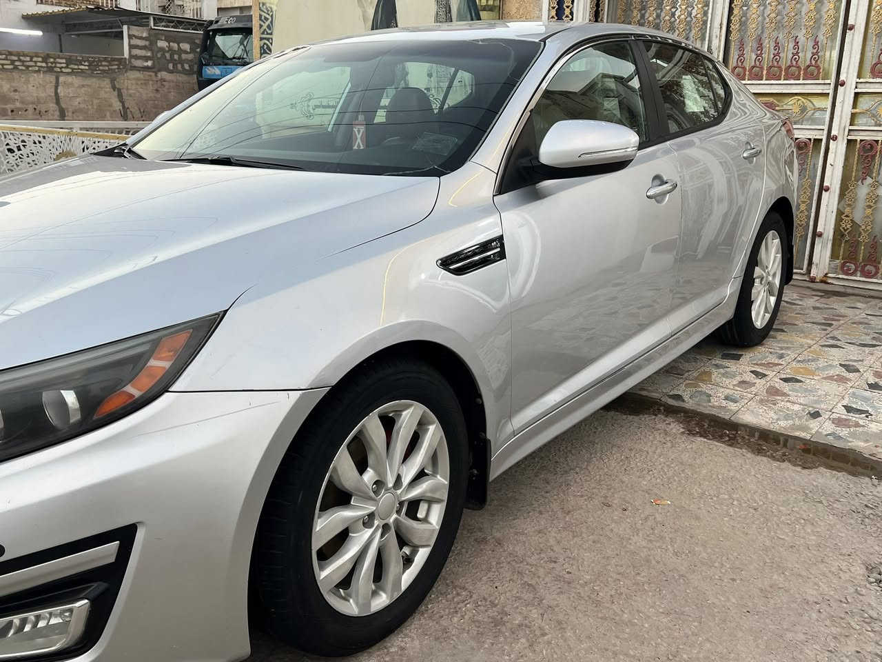 كيه اوبتيمه  موديل ٢٠١٥كفاله عامه فول مواصفات بصمه كشات جلد تدفئه تبريد بالكشنات داخل لون بيجي حساسات خلفي امامي رقم ميسان سونيه مجدده السعر120وبيها مجال الاتصال ***********
