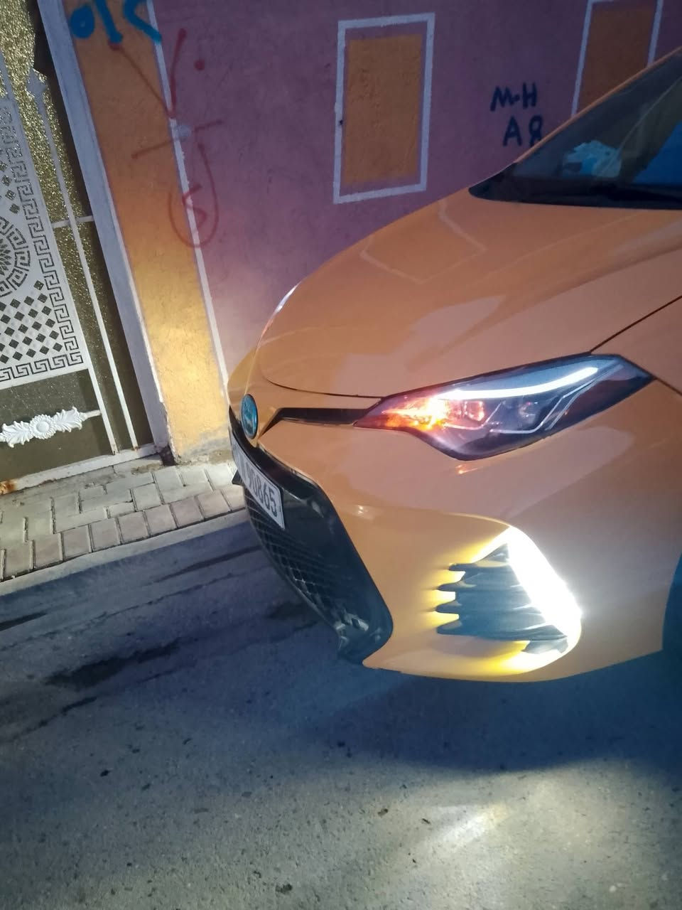 سلام عليك كير محرك كفاله وارد مريكي حادث خلفي مال بيت عني ما مشتغله تكسي وخير من الله ترايك يران كلا جاهز بلك جديد عبوه جديد تخم تأير جديد كهربائيات كلا شغالات  بيه ملاحظات بصيطه ونشاء الله هم حلالكم هذا سعر ١١٠ $ ***********
