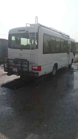 السلام عليكم 
كوستر للبيع او مراوس ب ١٧ 
السيارة موديل ١٩ سيارة كفالة عامة سيباية وادرعة و درج قلاب ستاركس نزالات فتحت تانكي عصام السيارة فول عصام تخم تاير تبريد محور سيارة بأسمي مصفرة هيئة وغرامات سعر السيارة ٥٣٠ العنوان بغداد الشعلة رقم الهاتف ***********
