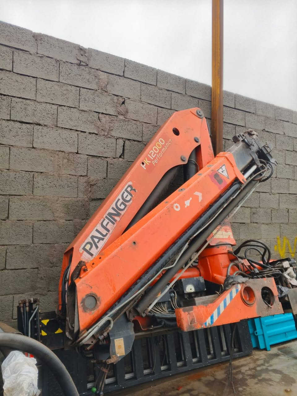 للبيع كرين بانفكر حجم 1200ريمونت 3سلاتيات دهن واحد يدوي رجلين مخالف يطلع جكات السعر 90وبي مجال
***********
