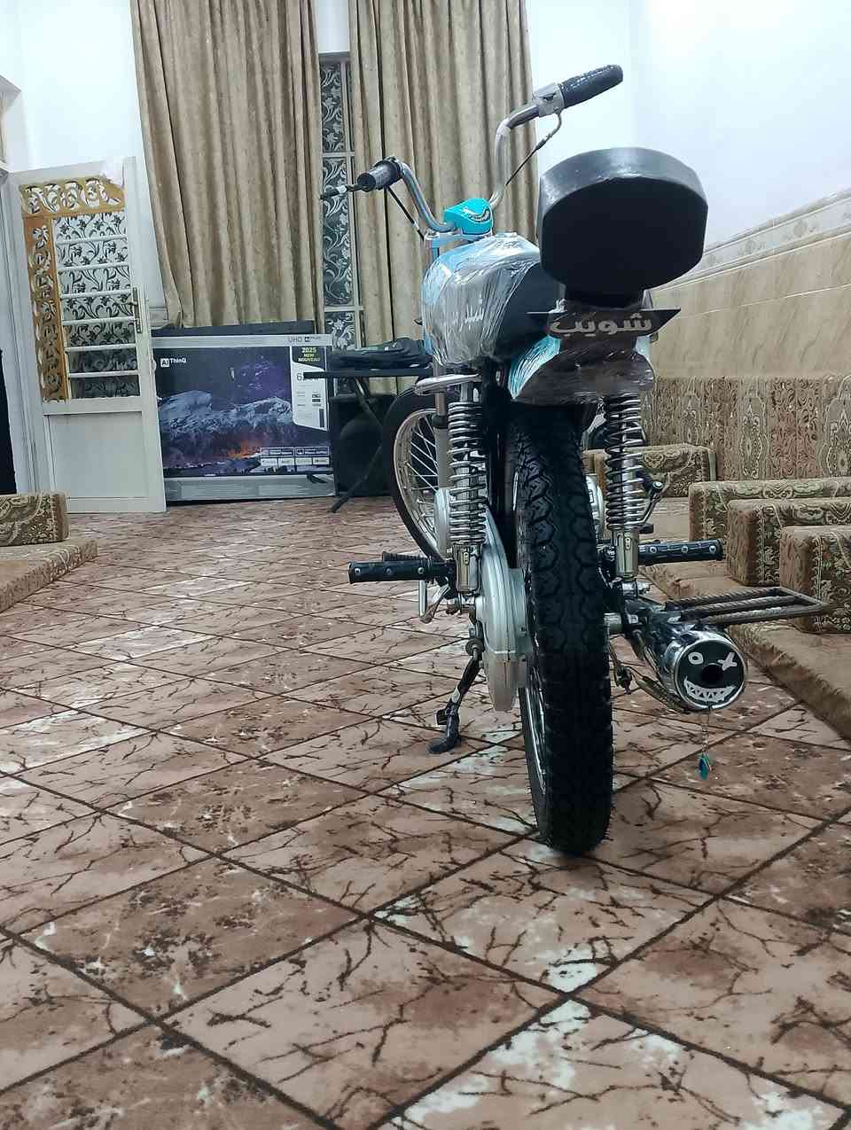 يا الله سلام عليكم عمي دراجه للبيع كلك شاصي 24 والباقي 25 كله شلامجه اصلي مختم بقي التفاصيل خاص مفتوح والمو شراي رحمه الله والديكم اطلع كبل و تحياتي للجميع 🤍🌿 هاذه رقم *********** مكاني شاميه
