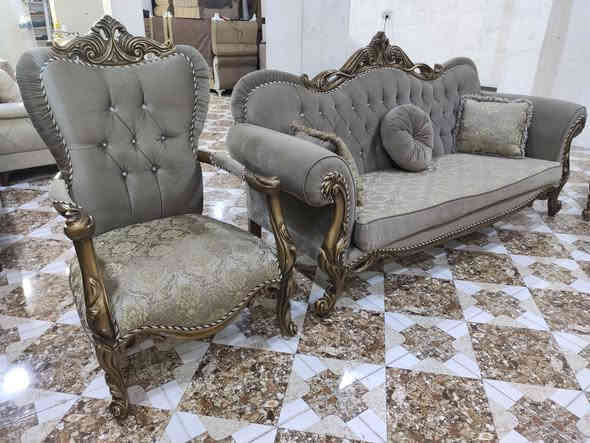 ئەم تاقم قەنەفە کلاسیکە 
بۆفرۆشتن 10نەفەرییە
بیعیبە بەلۆکی ماوەتۆ تورکییە 
ژ.م***********
