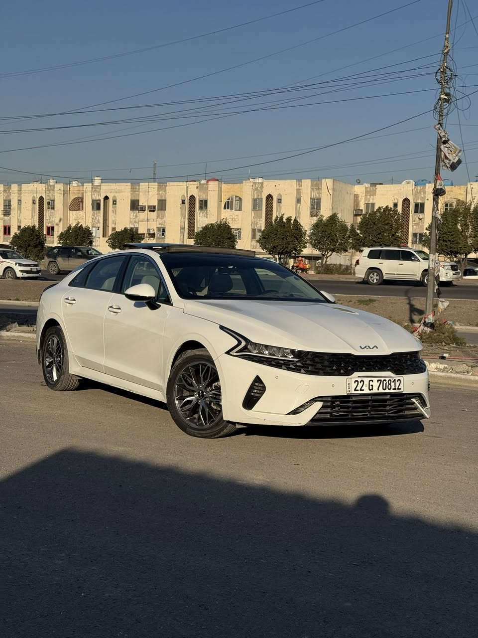 سلام عليكم
كيا K5 خلــيـجي
فول موصفات 
داخل كريمي 
بانوراما  
هاند بريك بصمه 
دخول ترحيب 
مري كهرباء
حساس امامي خلفي 
كشنات تدفى 
تبريد قطعتين 
تحكمً ستيرن  
وباقي الموصفات المعروفه
ماشيه 84 الف 
مكاني حي الاعلام 
السعر 203$
***********
