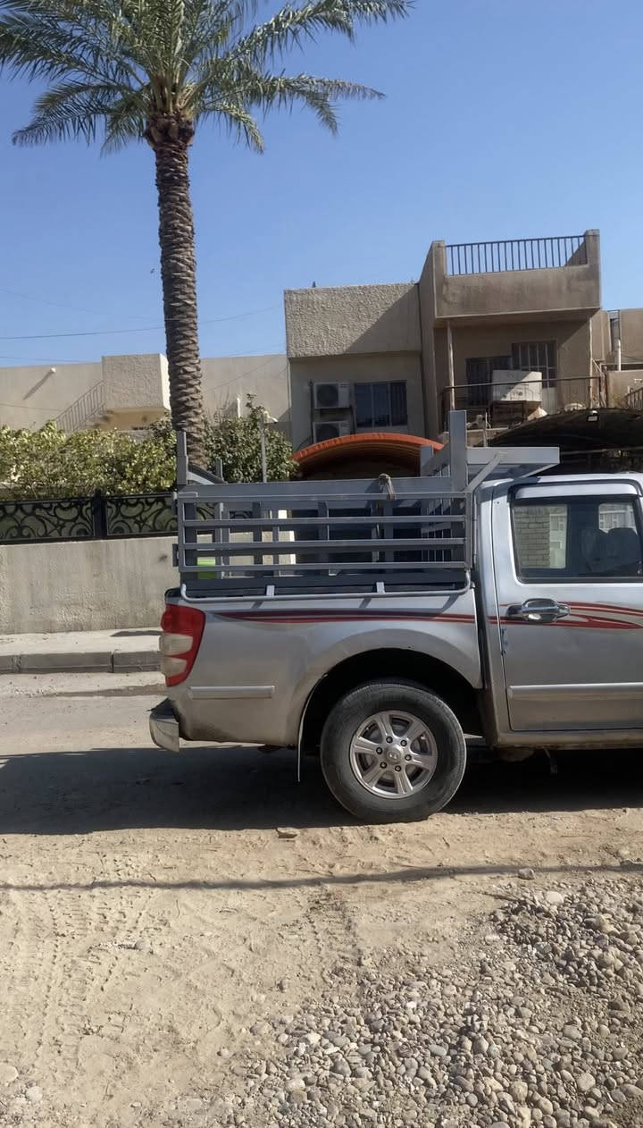 السلام عليكم محجر تفصال جنل ثقيل يرهم على كريت ويل وعلى جنبي واغلب سيارات صينيه للبيع ***********
