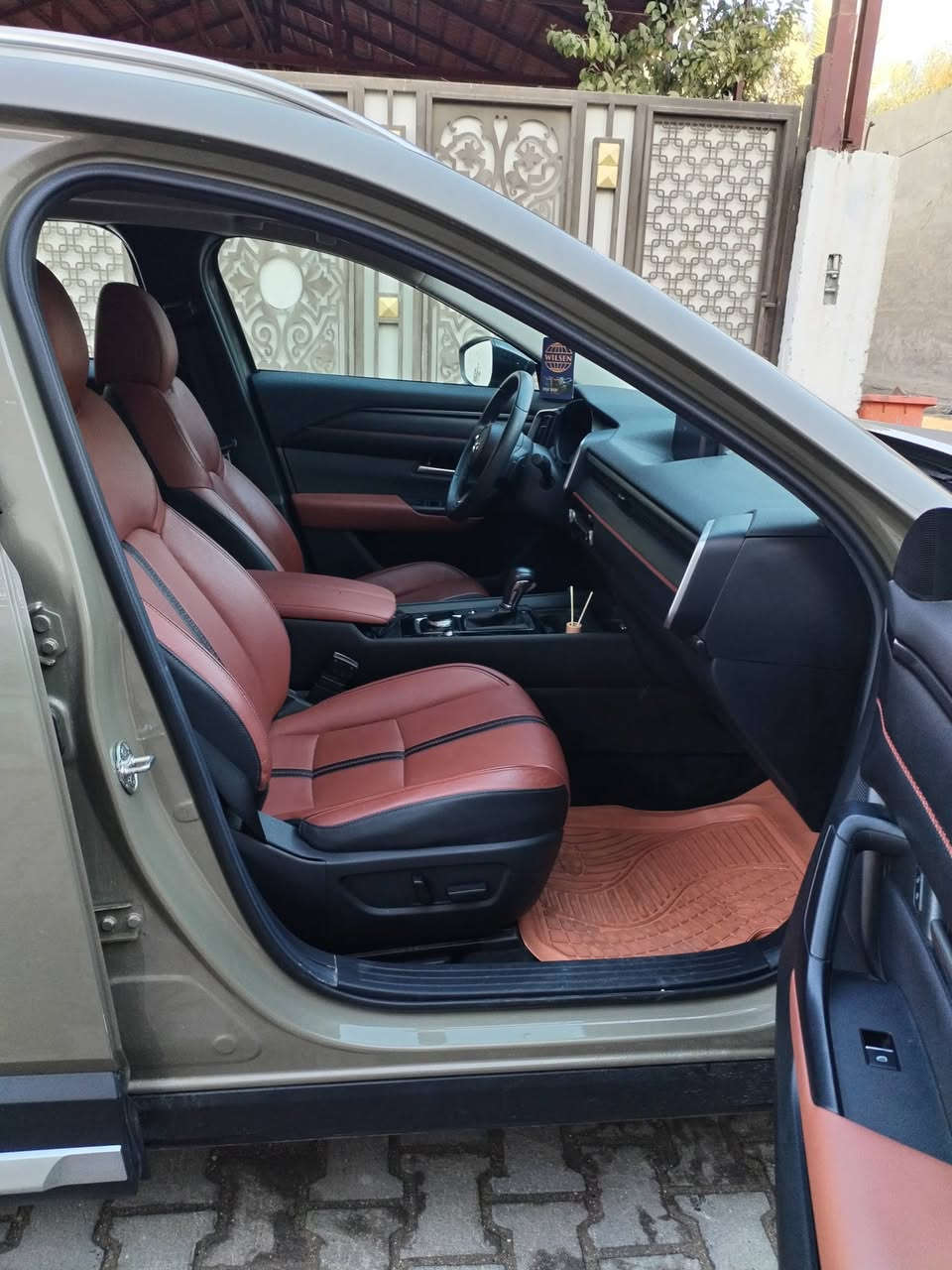 السلام عليكم ورحمة الله وبركاته
مازدا cx50 موديل 24 للبيع او مراوس باقل سعر
ماشيه 23 الف تبديل وصبغ قبق صندوق فقط 
السيارة بسمي بدون رقم صور الضرر بالمنشور 
بيها مواصفات ما يحتاج اكتبها مكاني كربلاء المقدسة 
السعر 200 قفل. اقل من سعرها  .. شباب بس كمرك بالبصرة 10 مليون والله 
أي استفسار اني حاضر ***********
