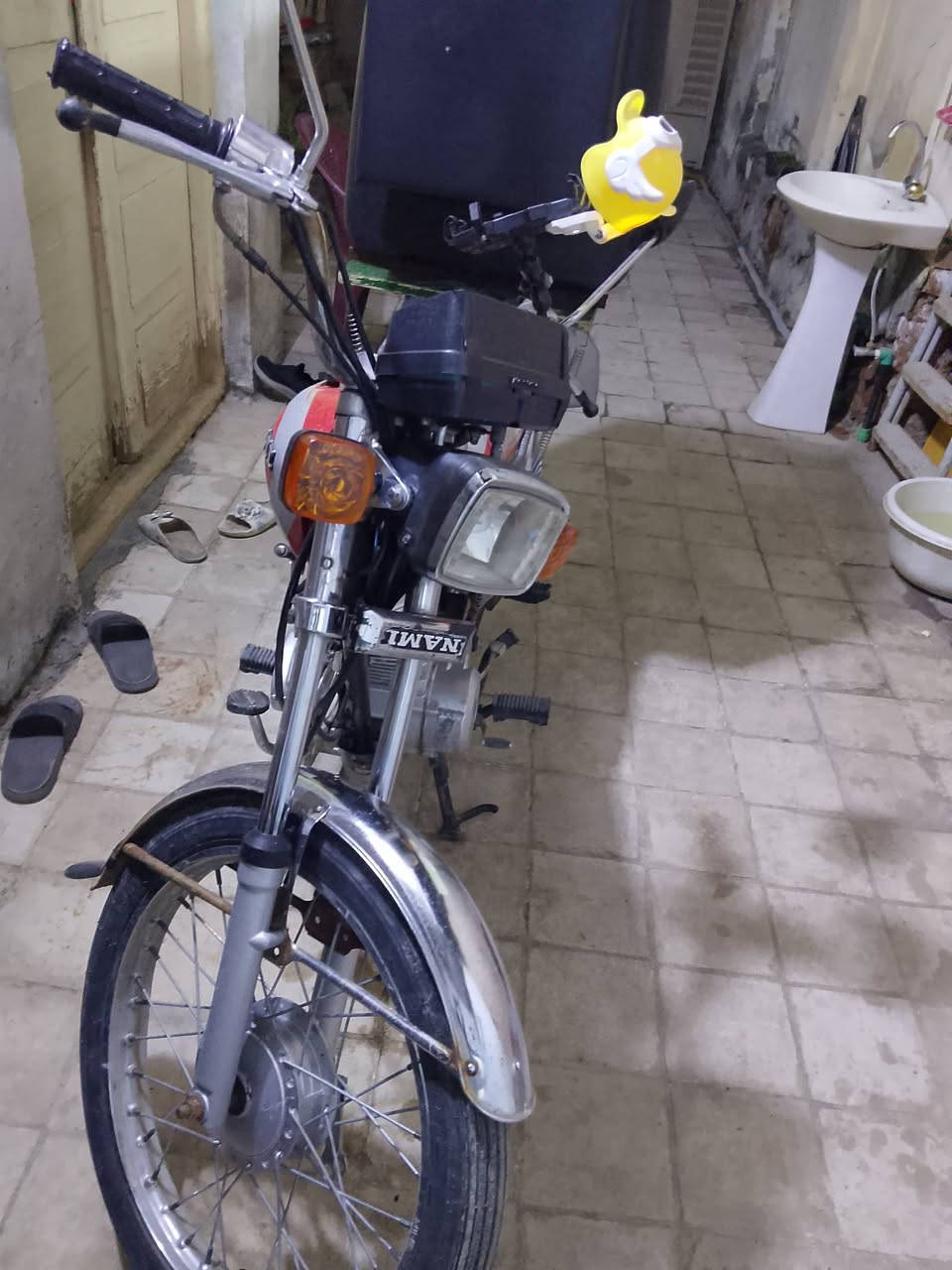 دراجه نامه شاصي ارشه 19وغراضه
كله نامه اوراق اصولي محركه ما بي فقط عدك الويل يرادله 
تبديل الدبلات تبديل الايت ما بي شي الكدام شغال بس بي كسر شويه العداد يرادله تبديل اشاير جدد ستوني شاده من نوفل غراضه كله نوفل تعال فحص سعره مليون بيه مجال اوكعلك حك الغراض التعبانه واني خادم تكلي عدي شاصي 
نامه وتراوس بشاصيك الارشه هم وياك خادم


**إذا كنت صاحب هذا الإعلان وتريد حذفه لأي سبب، رجاءا أرسل رسالة إلى الدعم الفني**