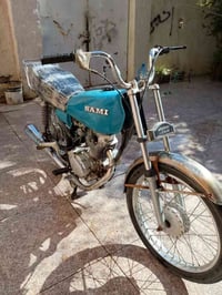 دراجه حلوه ومرتبه سعر 400وبيه مجال واتساب 07857414181