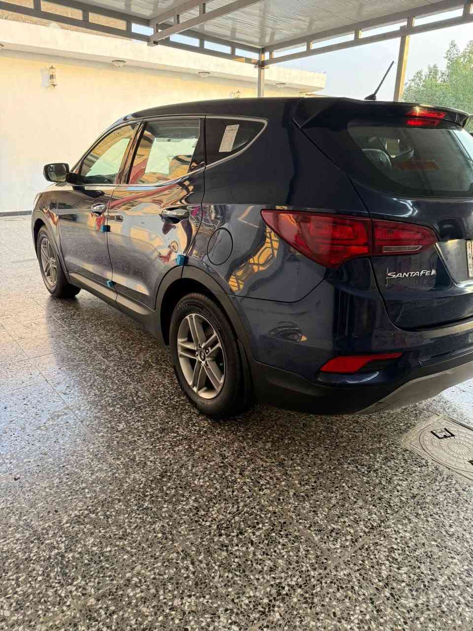 سنتافيه2018 وارد أمريكي  حادث بنيد بدون دواخل مكفول سياره مواصفات نص فول  مكينه ٤ سلندر ٢٤٠٠ مامفتوح كير جديد صدر امامي وخلفي جديد تخم تاير جديد تبريد ثلج السيارة جاهزة من كلشي اي نقص مابيهة ماشية ٩٧ الف السياره جديد
السيارة باسمي تحويل ثاني يوم رقم جديد 
العنوان بغداد حي النورين سعر147/ ورقة
 الاستفسار ***********
