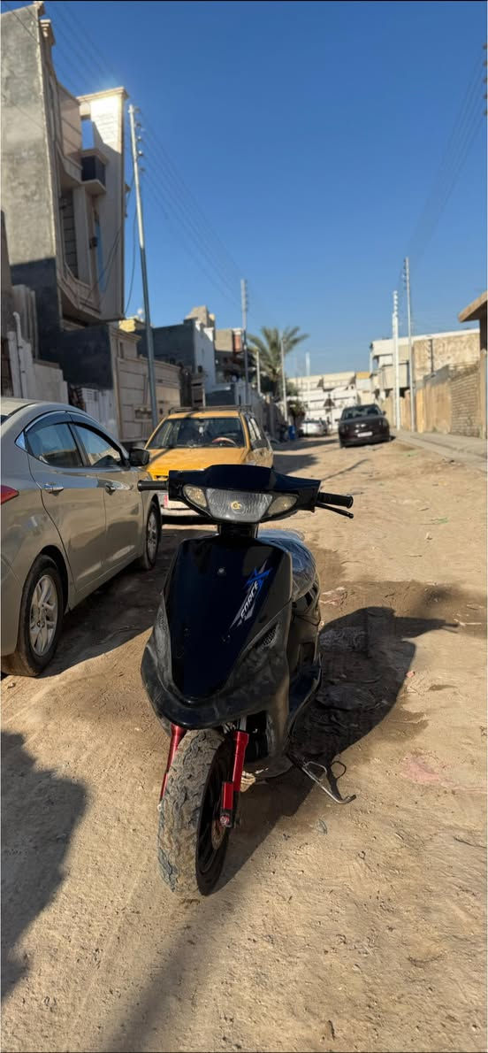 السلام وعليكم ماكس قجمه مبدله بستم  نقوصات بس شوته   لهندر خرط وسلف بس برغي وكع بس تشتغل وعندك الاستند الجبير مكسور وصفح وكع بس موجود بس تشده 
دراجه تاير خلفي جديد باتري جديد  مكاني نزال  سعر 250. وبيه مجال رقم ***********
