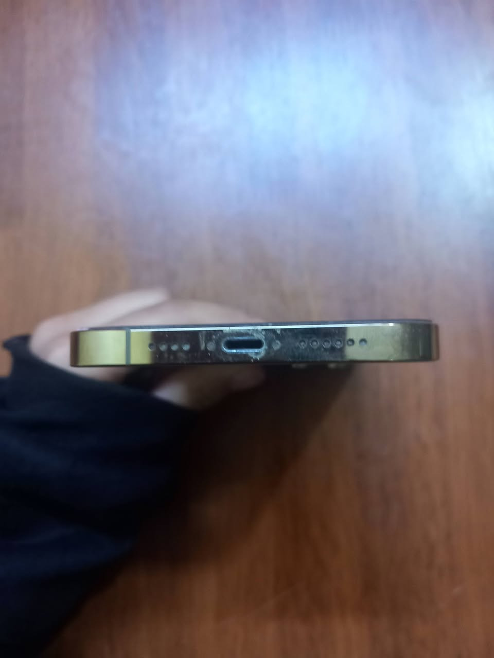 13برو ماكس الذاكره 256 نظافة 95 مكفول من الشخط والتبديل بطارية 87 ااسعر 700  الجهاز اخو جديد كامل ملحقاتة ***********
